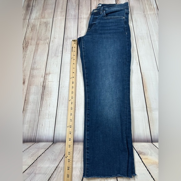 Lucky Brand Mid Rise Straight Cropped Jeans. Size 8 - Picture 9 of 9